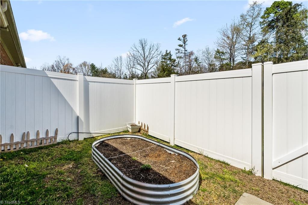 395 Northbridge Drive