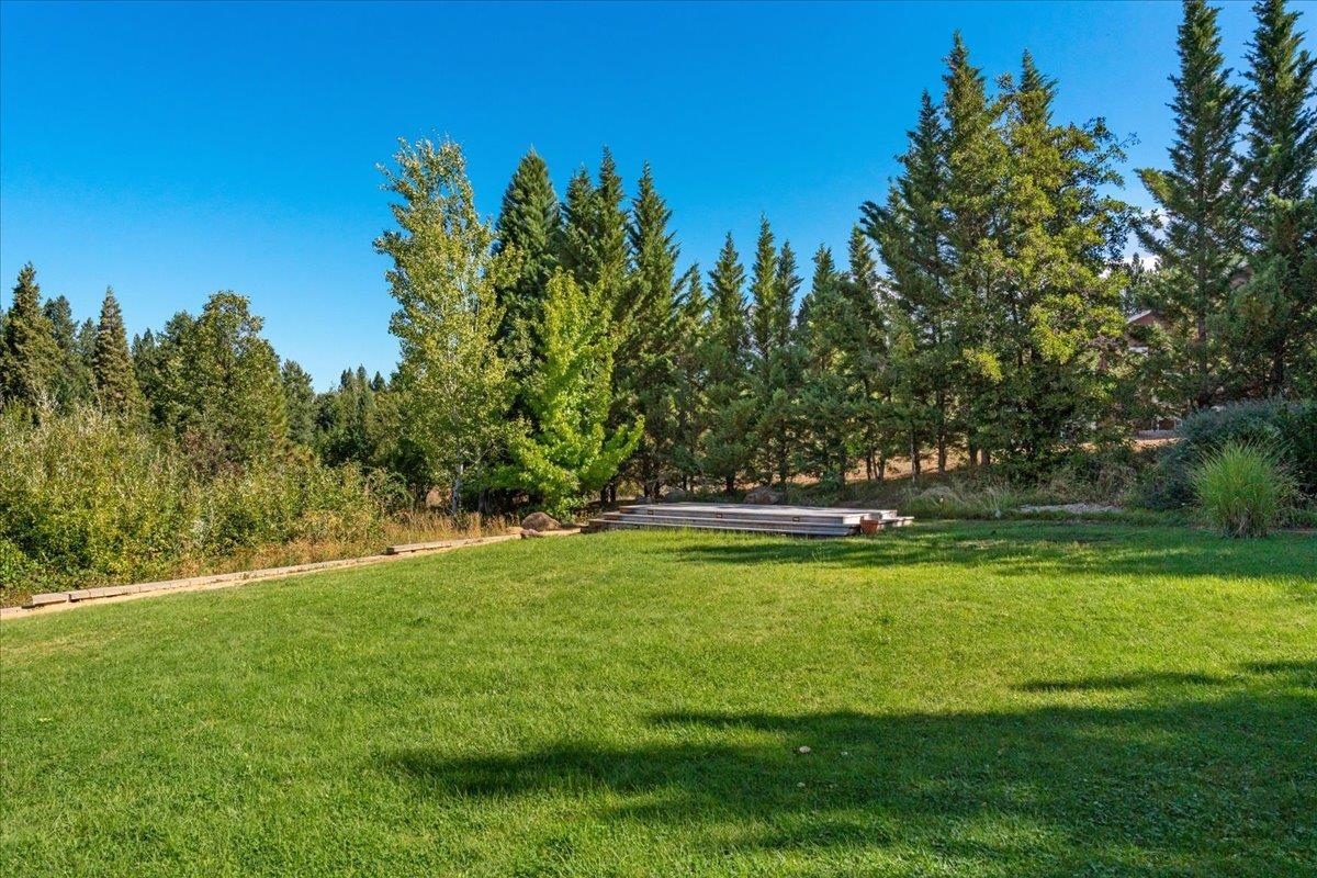 735 Siskiyou Lake Blvd