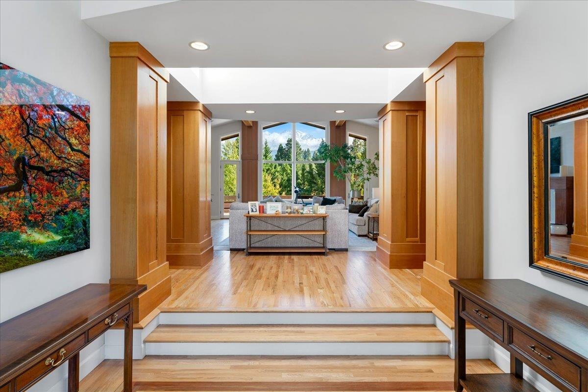 735 Siskiyou Lake Blvd