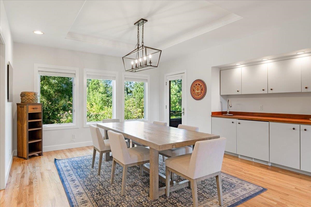 735 Siskiyou Lake Blvd