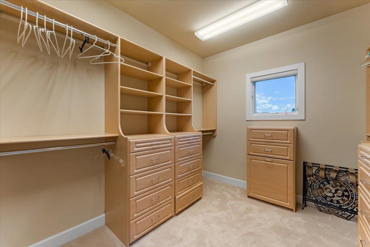 735 Siskiyou Lake Blvd