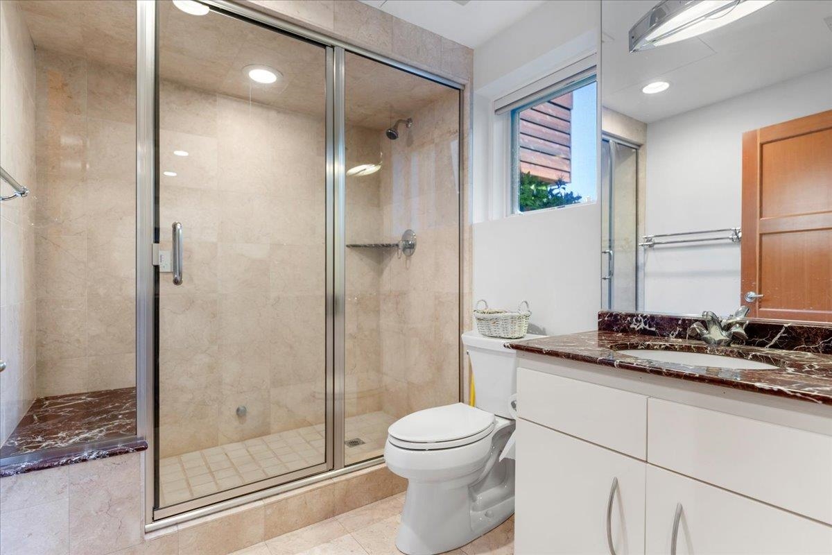 735 Siskiyou Lake Blvd