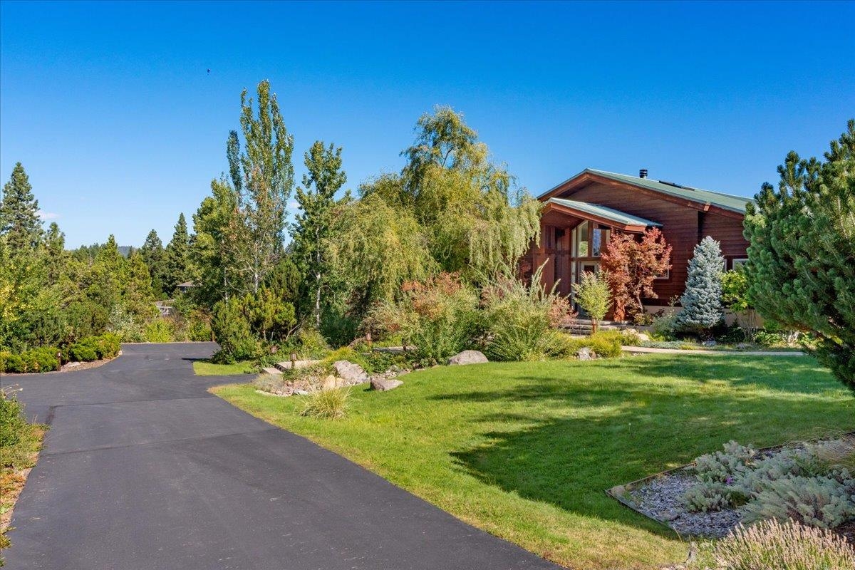 735 Siskiyou Lake Blvd