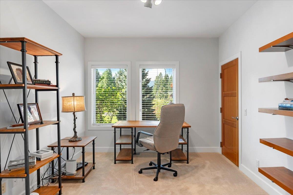 735 Siskiyou Lake Blvd