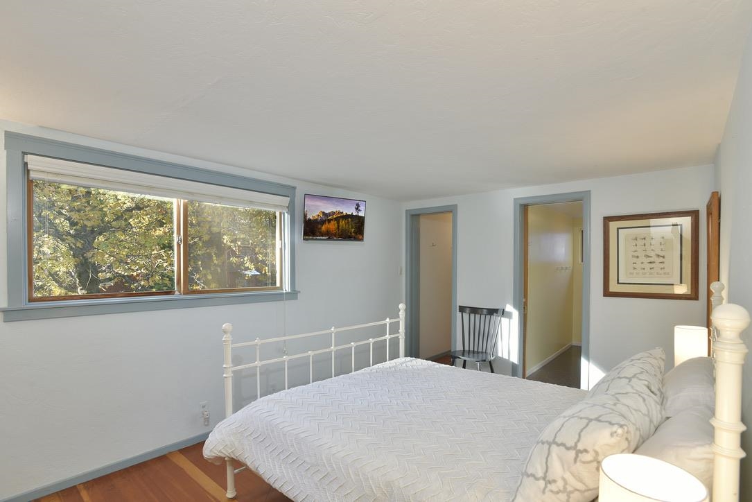 4614 Hart