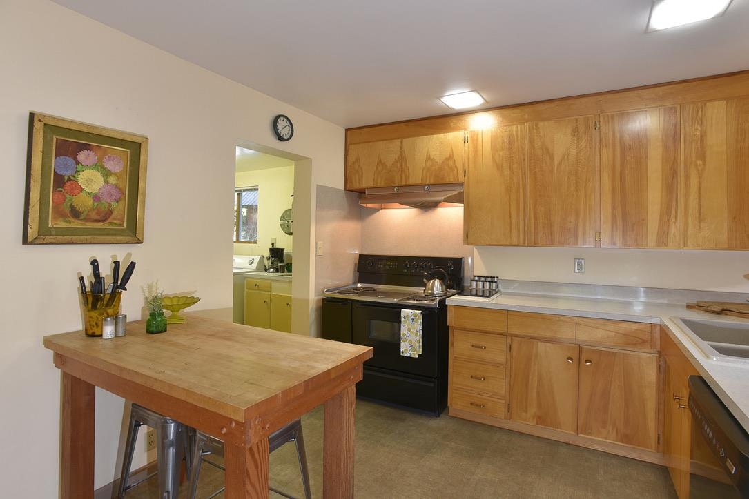 4614 Hart