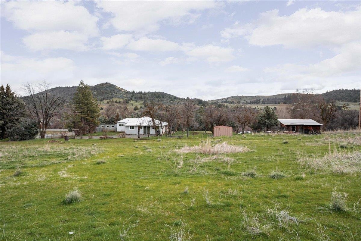 1435 State Highway 263