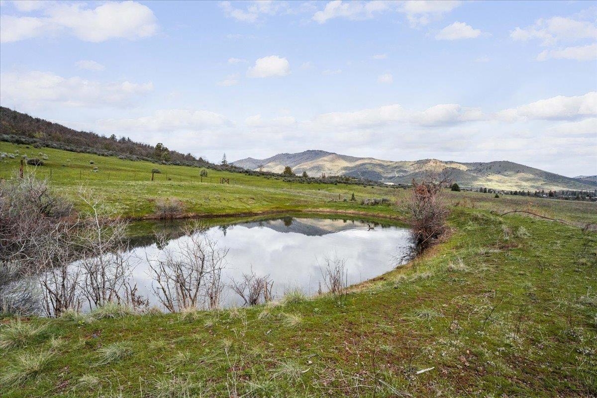 1435 State Highway 263