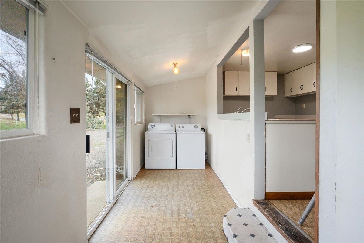 1435 State Highway 263