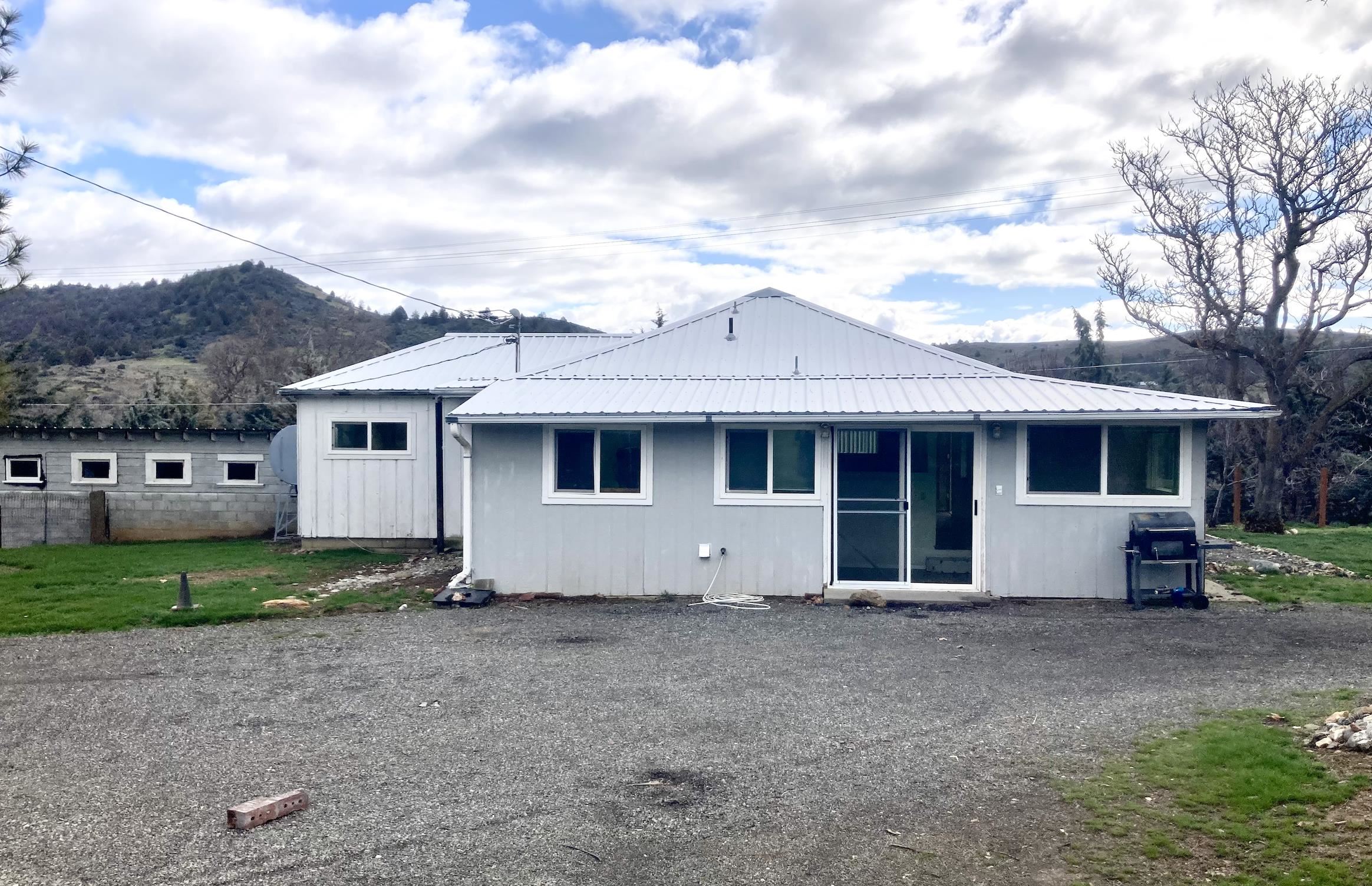 1435 State Highway 263