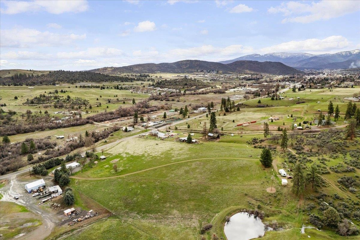 1435 State Highway 263