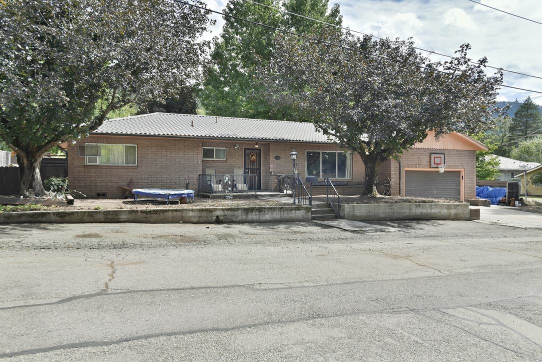 4936 Masson Dr