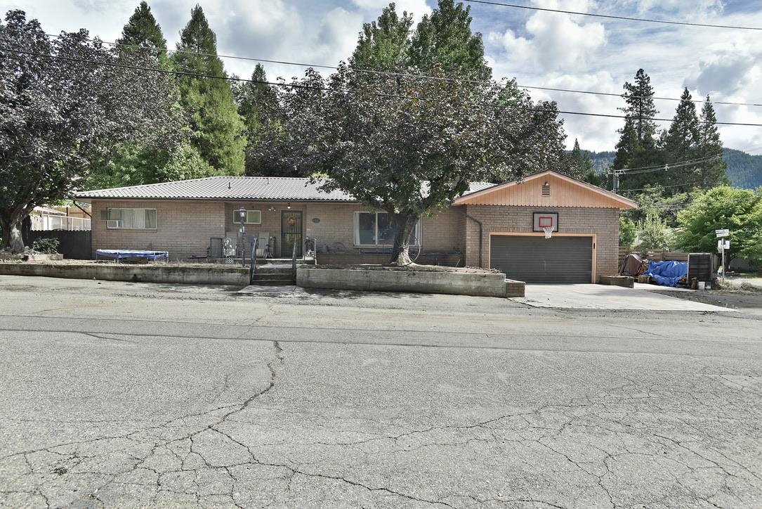 4936 Masson Dr