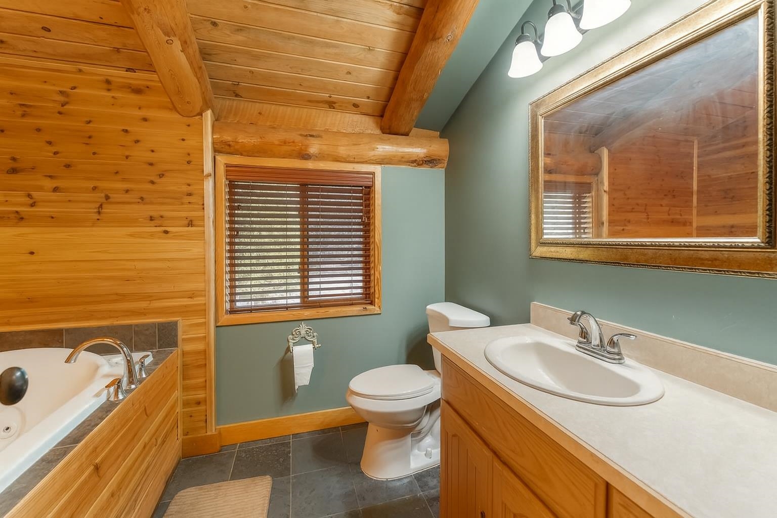 11601 Klamath River Rd