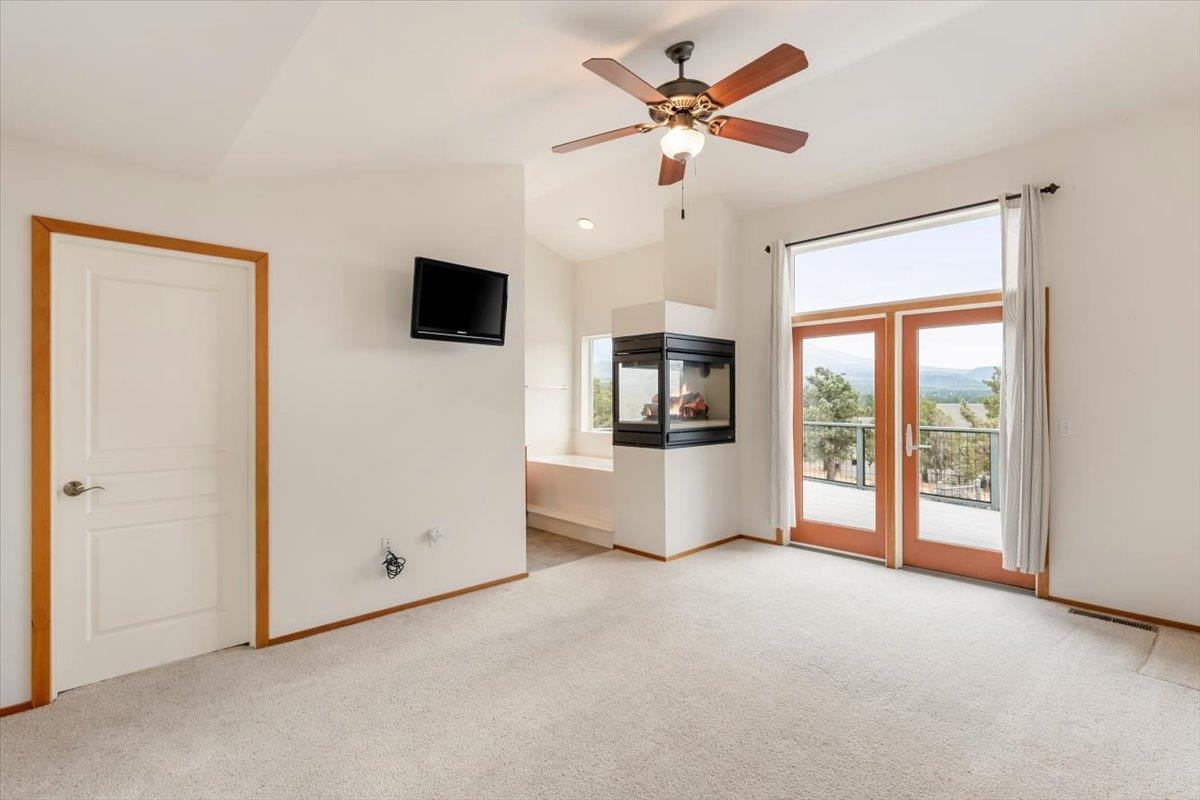 15014 Mountain Wood Dr