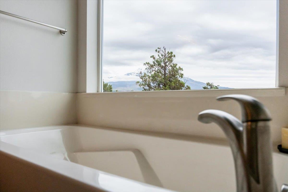 15014 Mountain Wood Dr