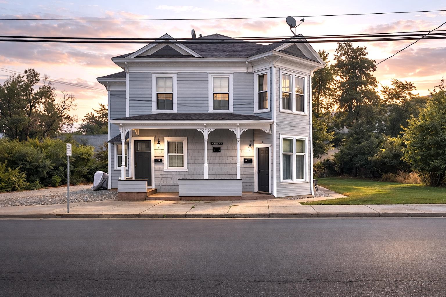 208 N Oregon St