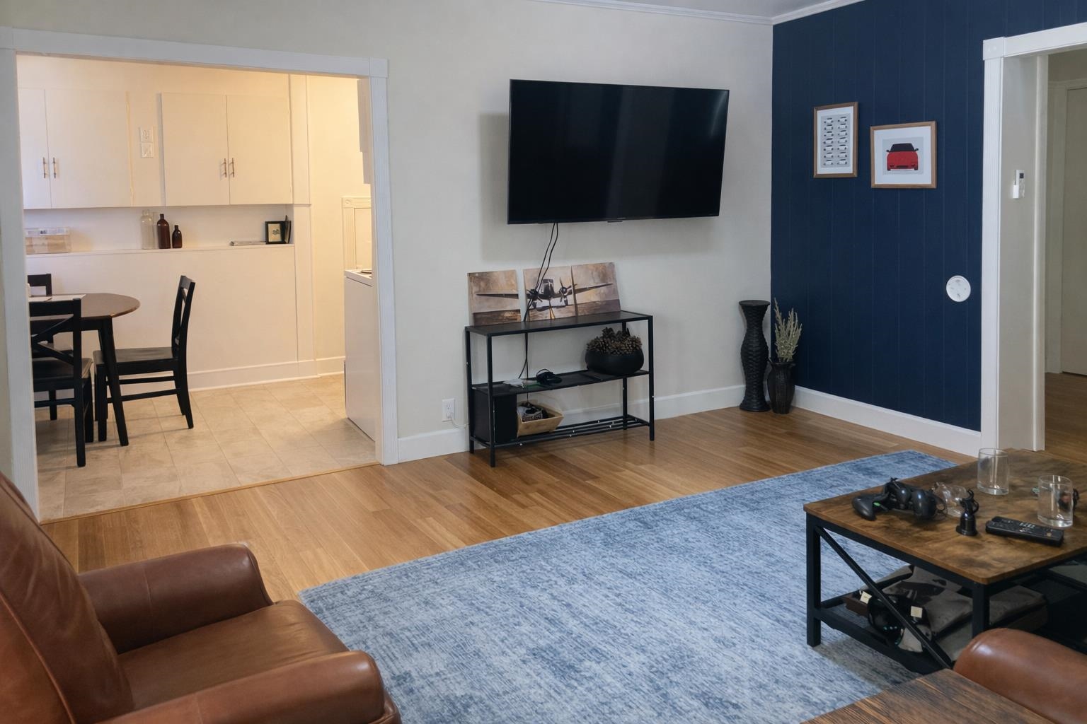 208 N Oregon St