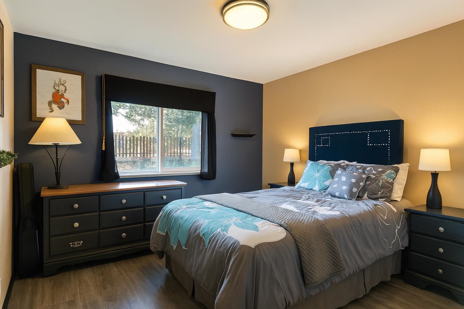 5906 Helm Pl