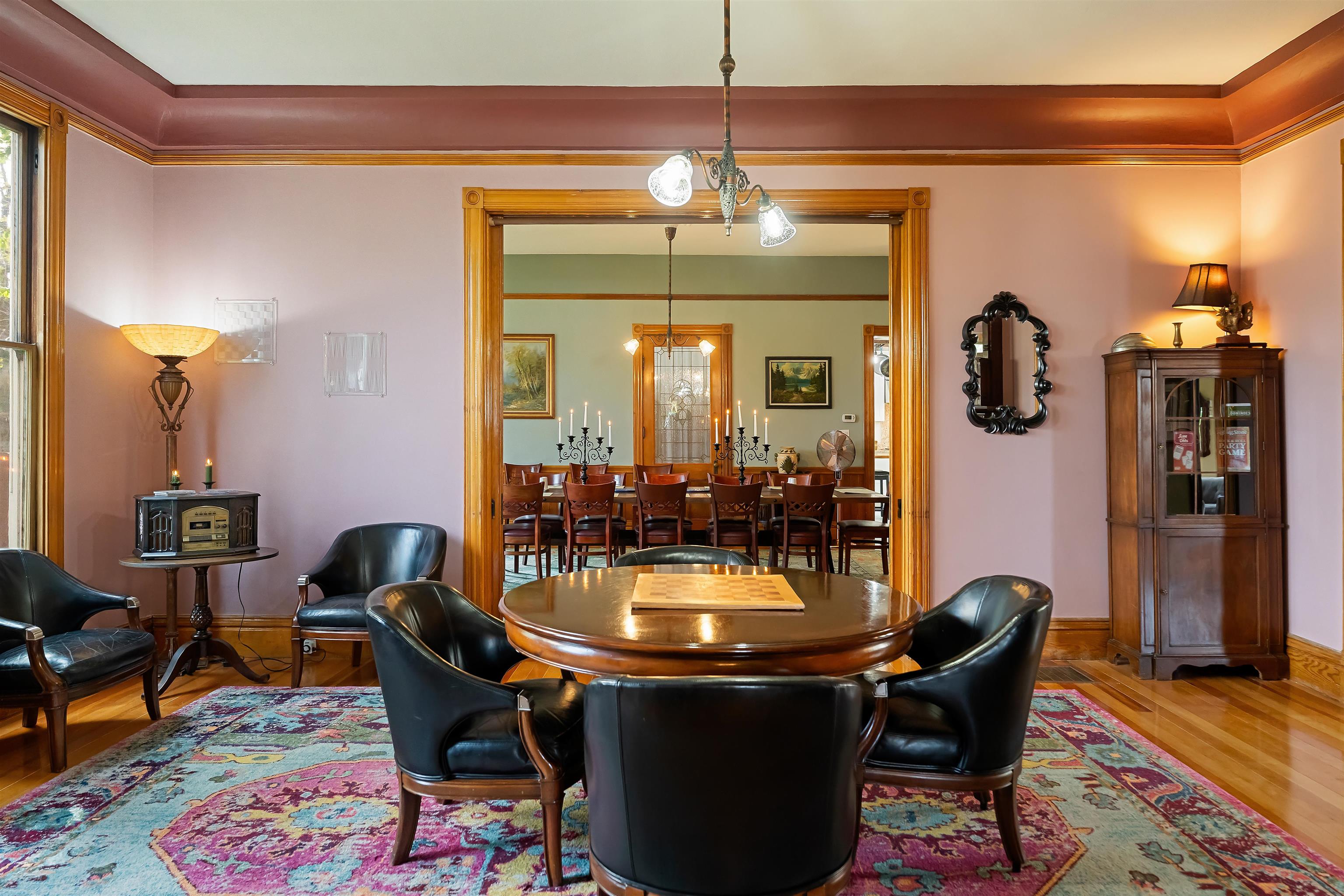 223 N Oregon