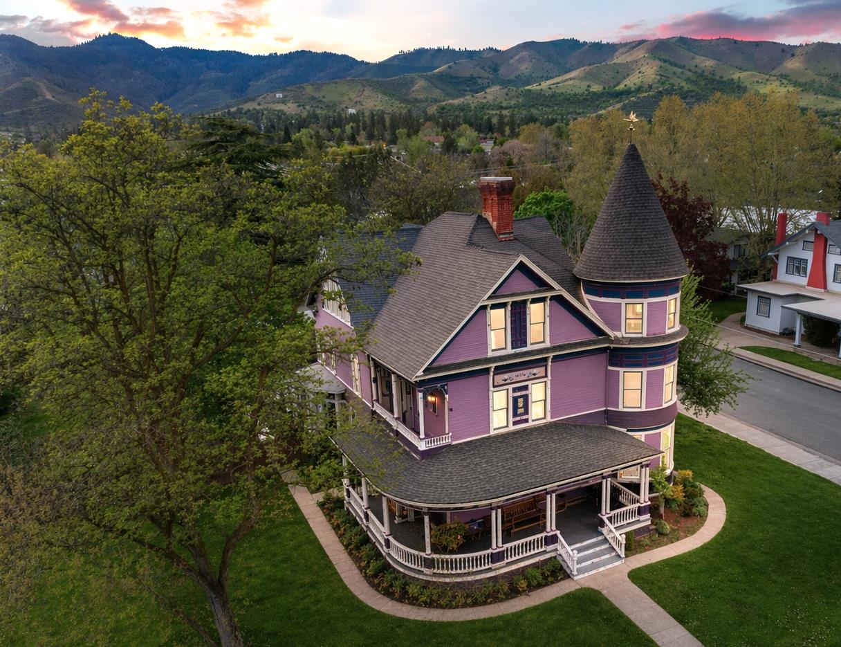 223 N Oregon