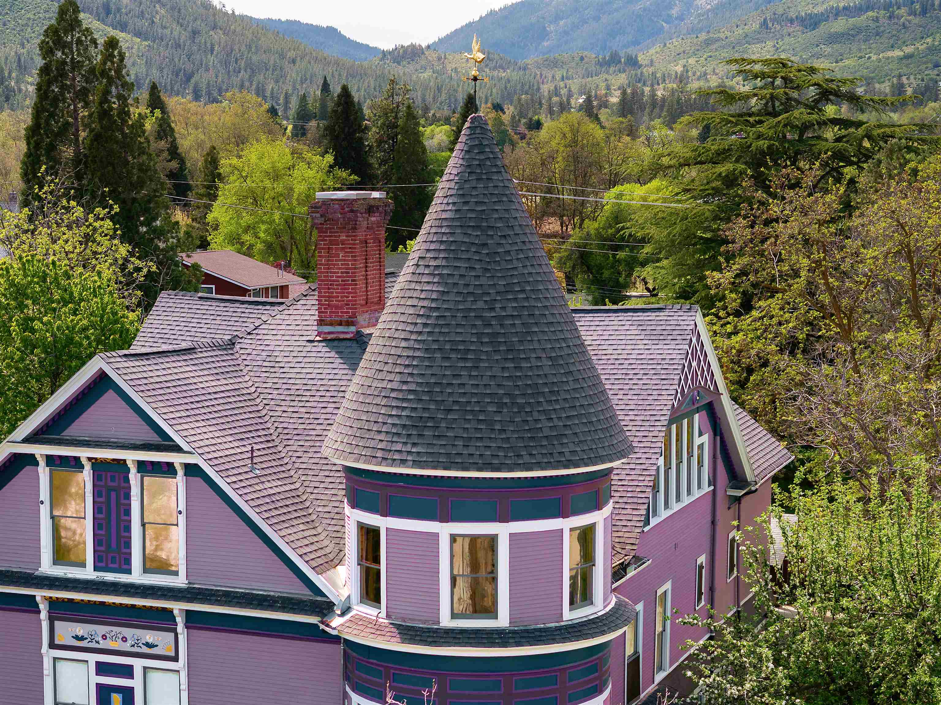 223 N Oregon