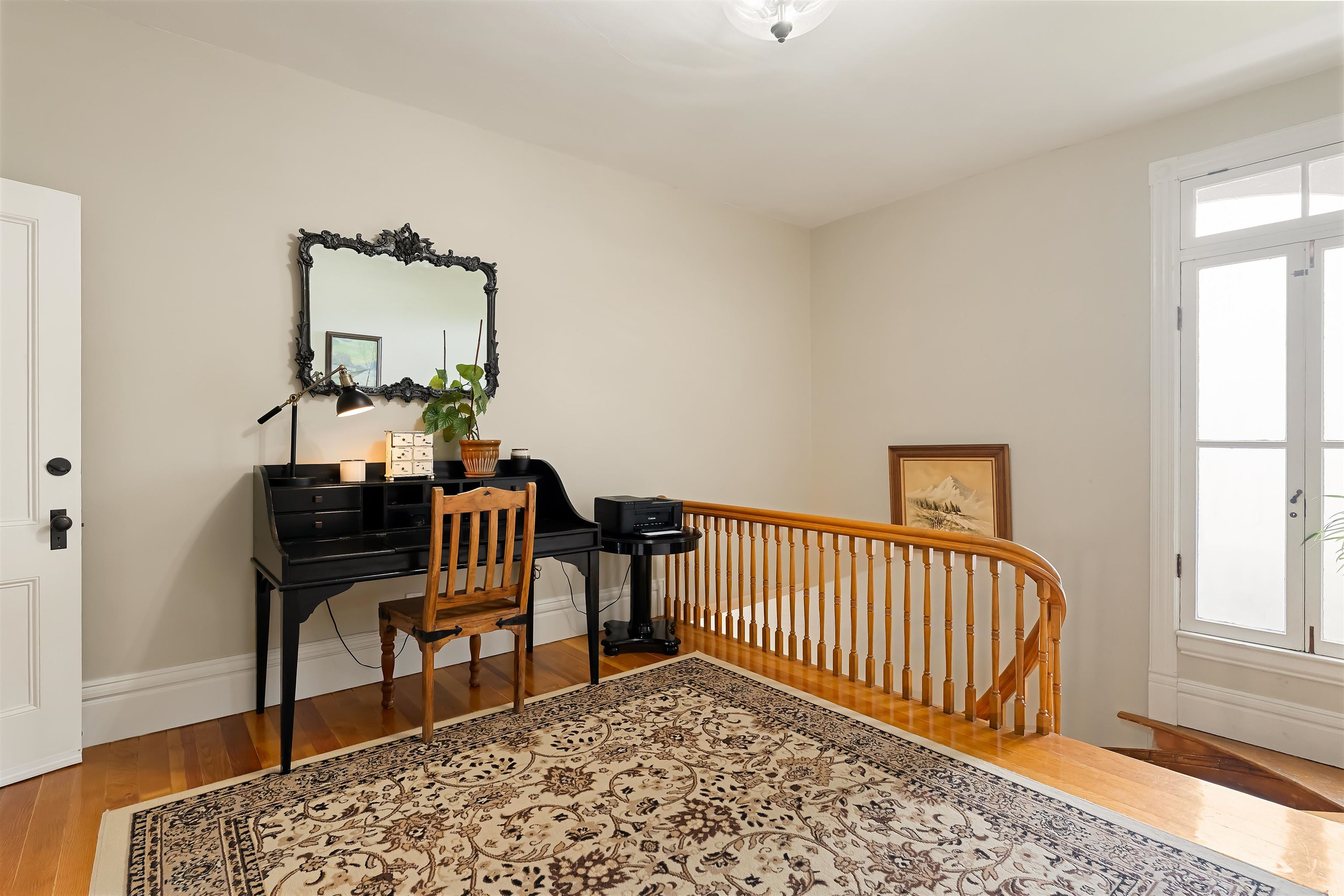 223 N Oregon