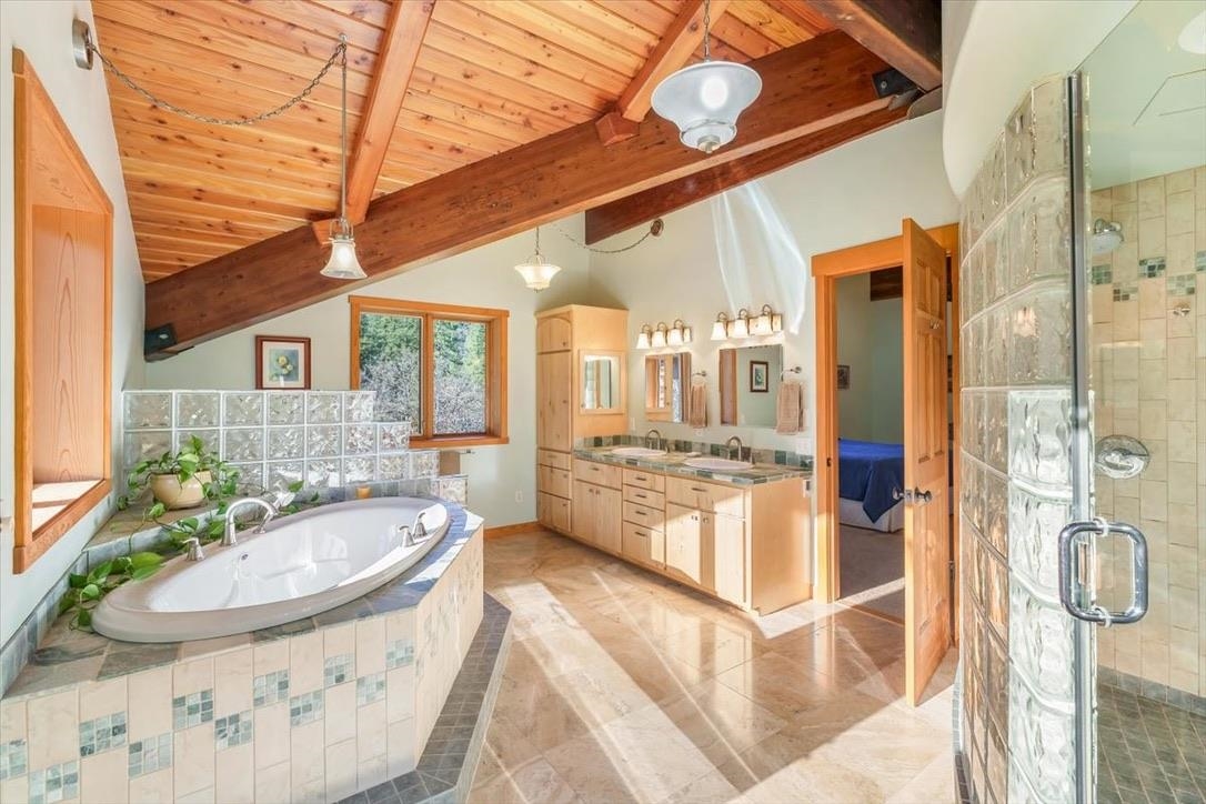 13747 Rattlesnake Creek Rd