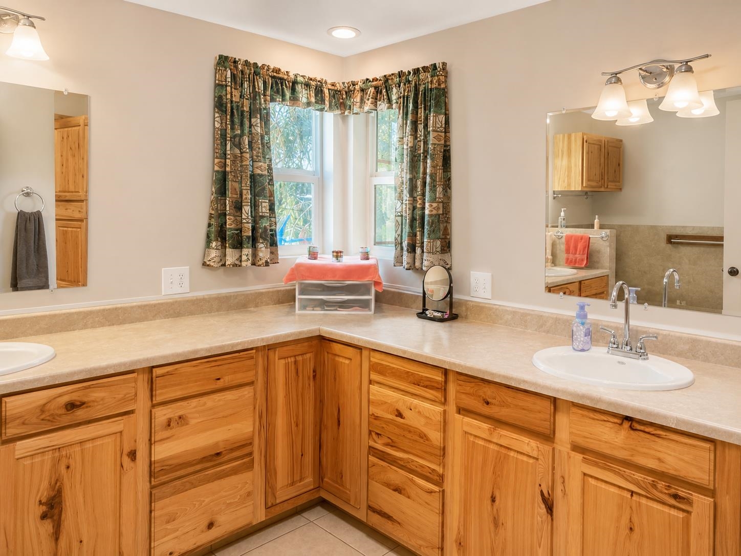 125 Newton St
