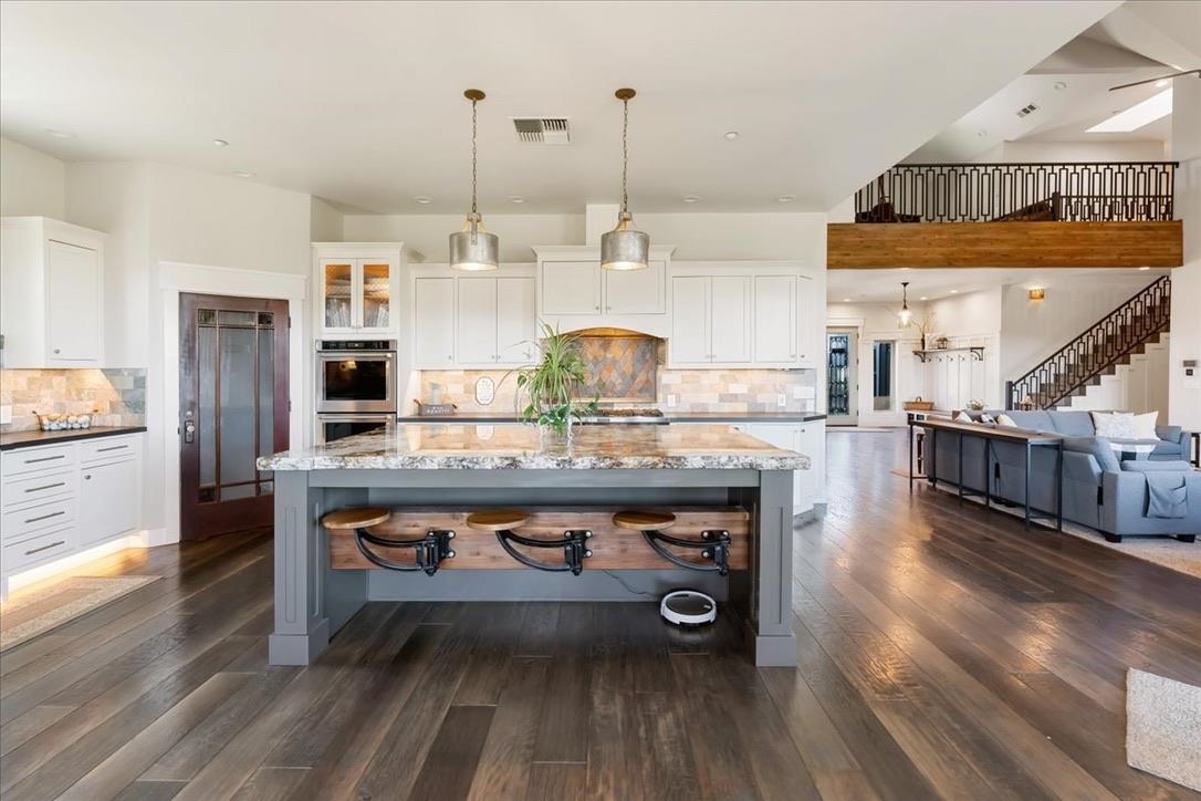 1521 Phillipe Ln