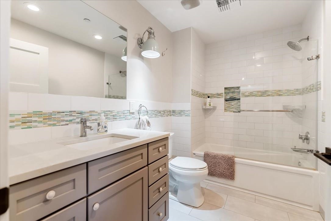 1521 Phillipe Ln
