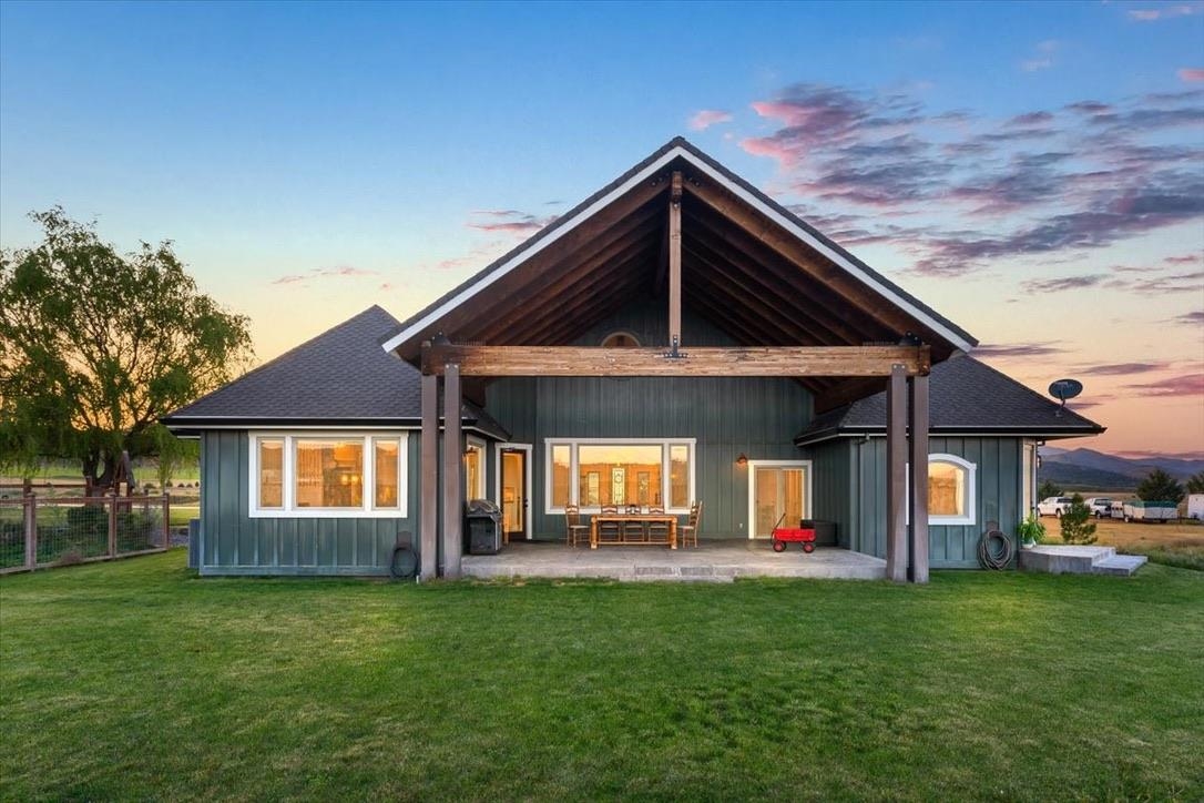 1521 Phillipe Ln