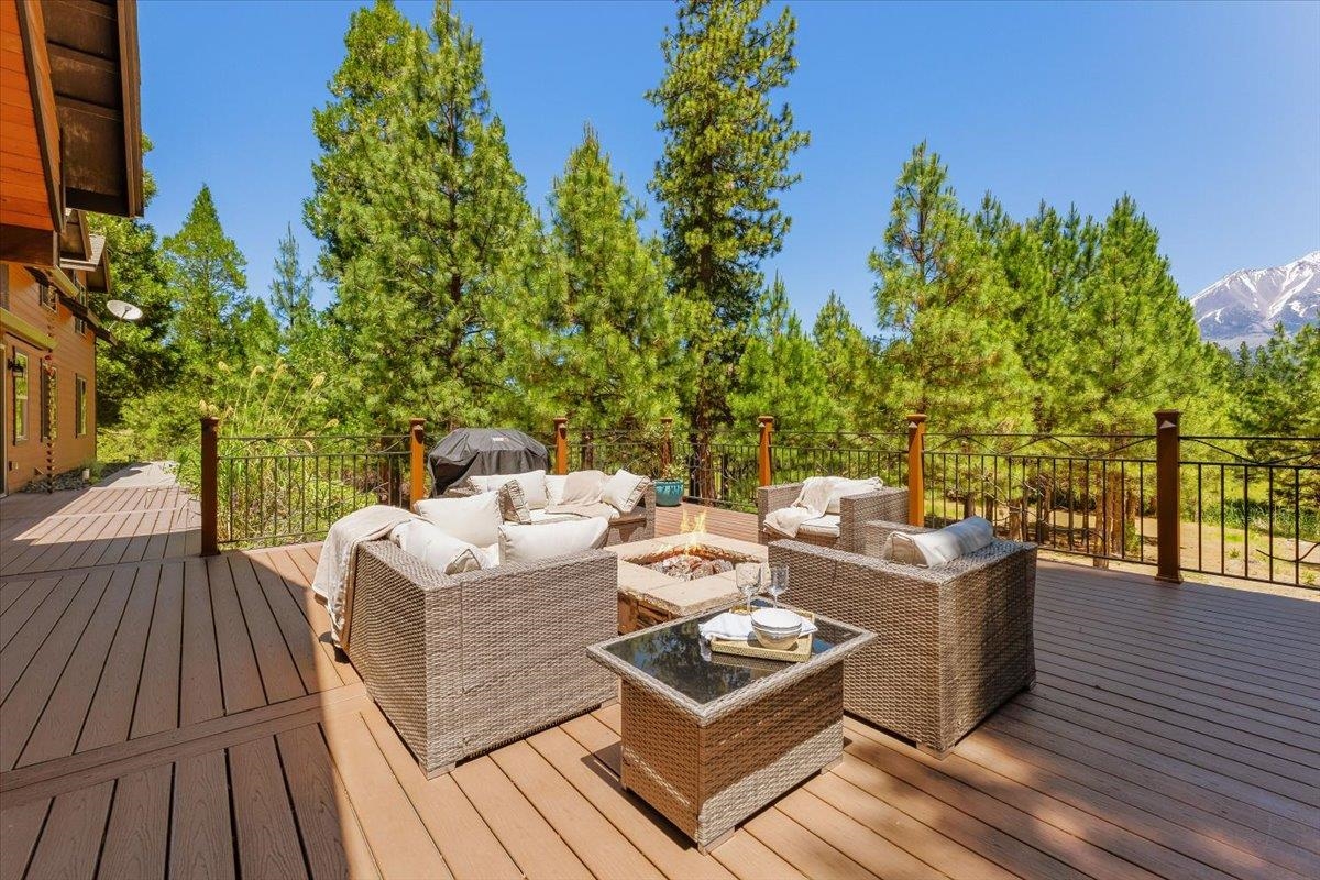 2331 Mountain View Dr