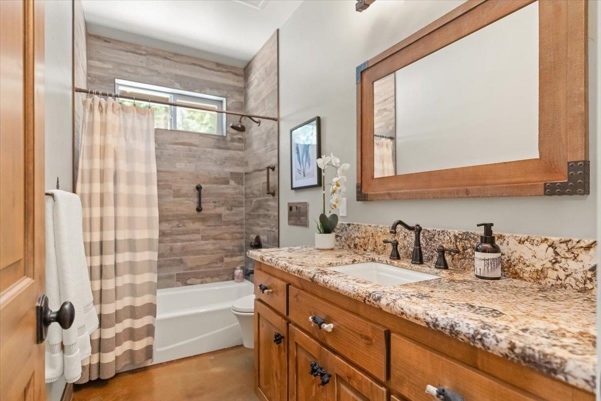 2331 Mountain View Dr