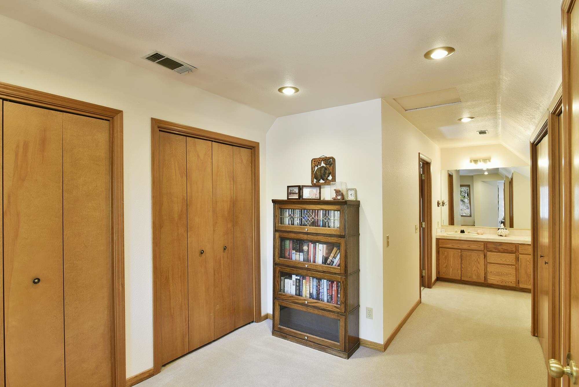 1517 Eddy Dr.