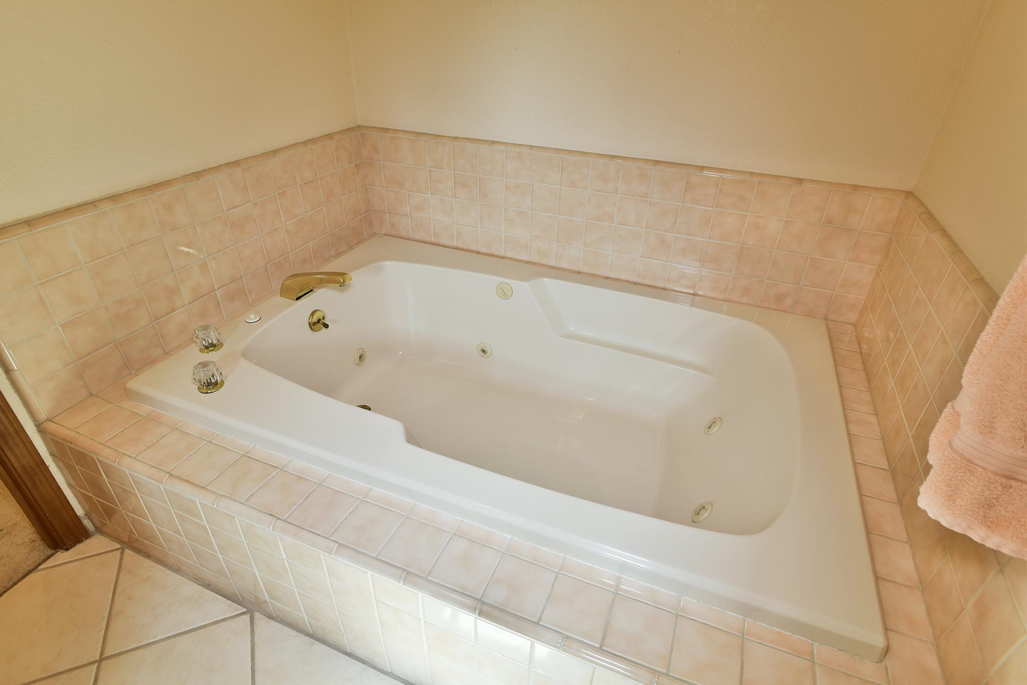 1517 Eddy Dr.