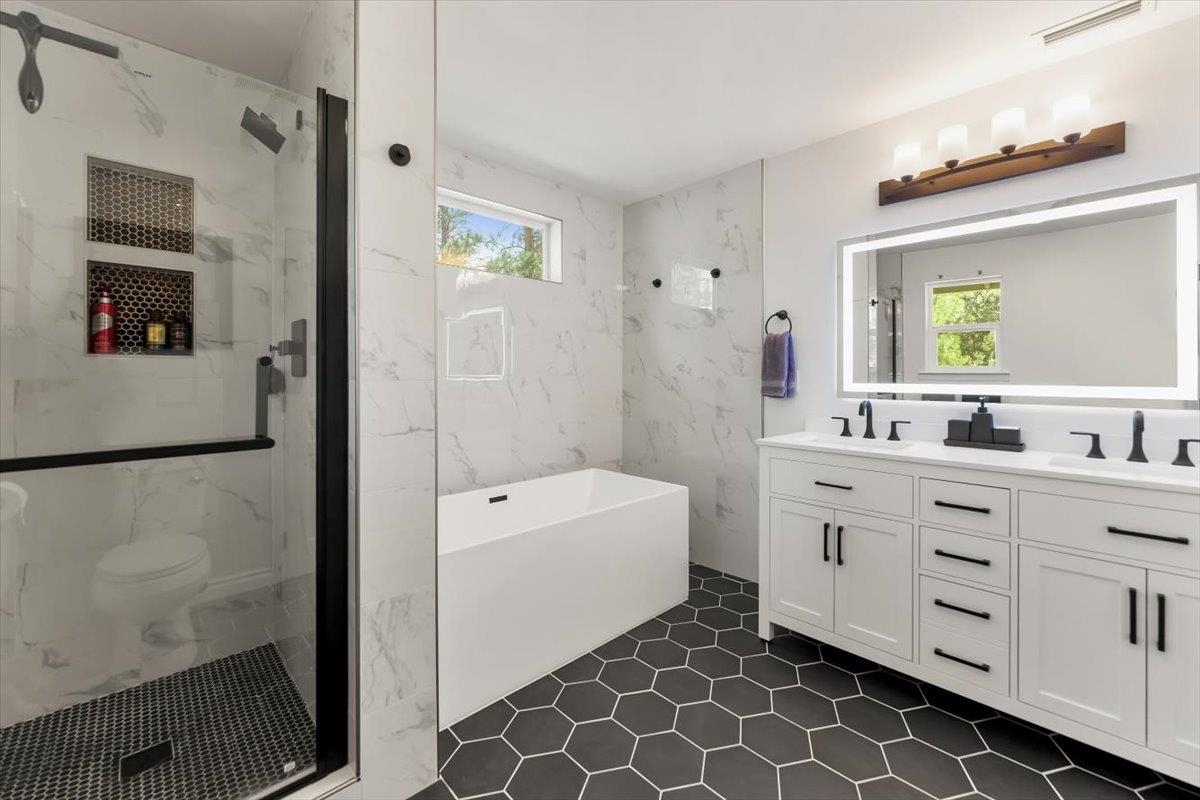 17827 Fisher Place