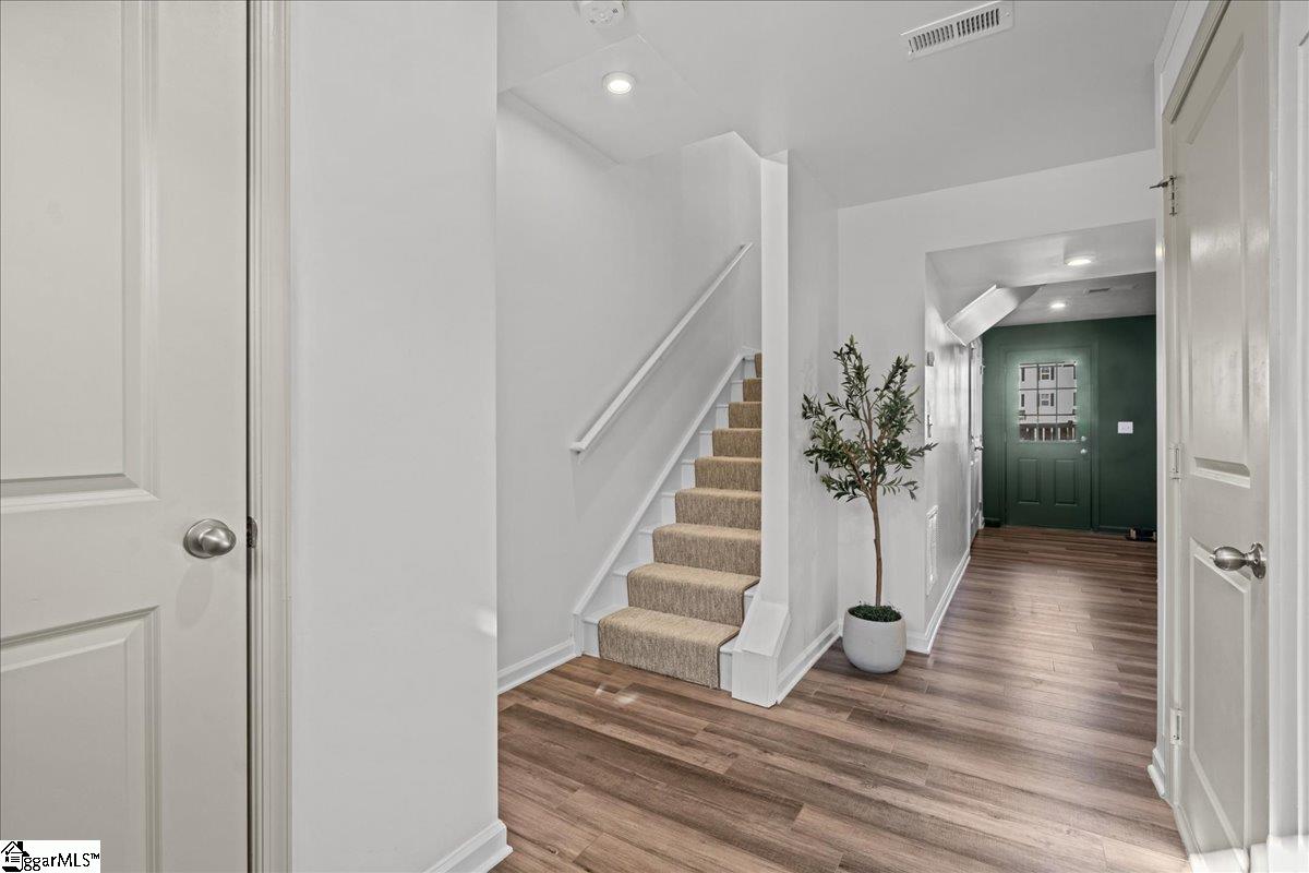 208 Maple Forge Trail