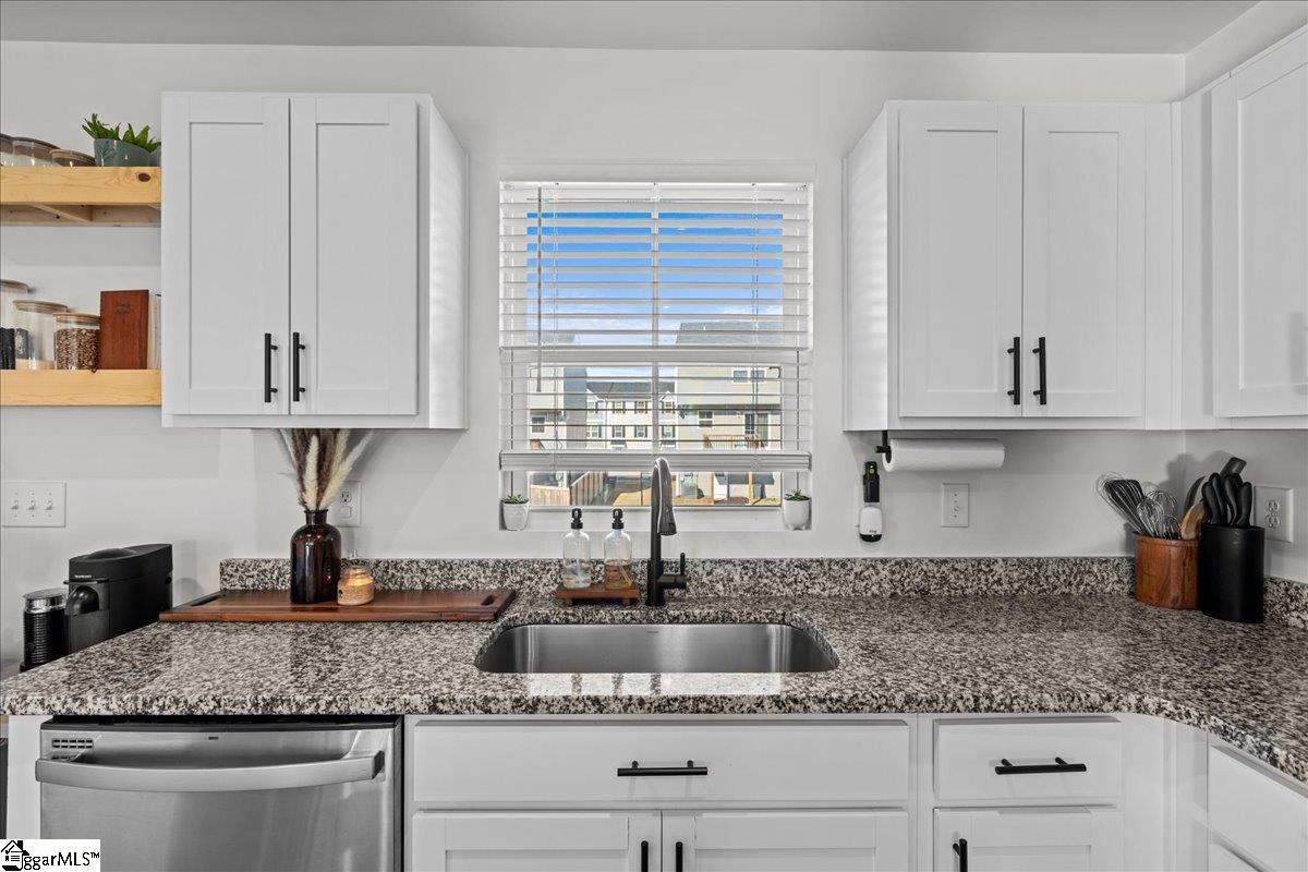 208 Maple Forge Trail