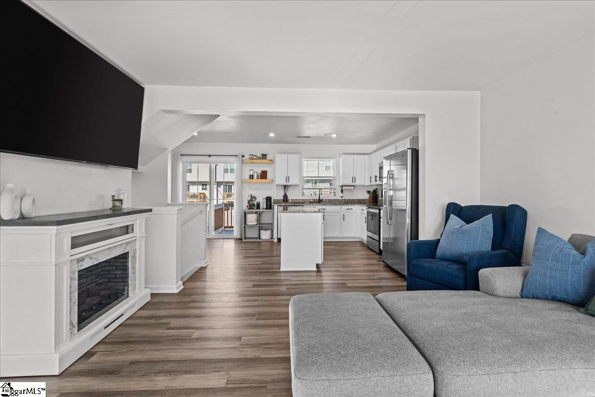 208 Maple Forge Trail