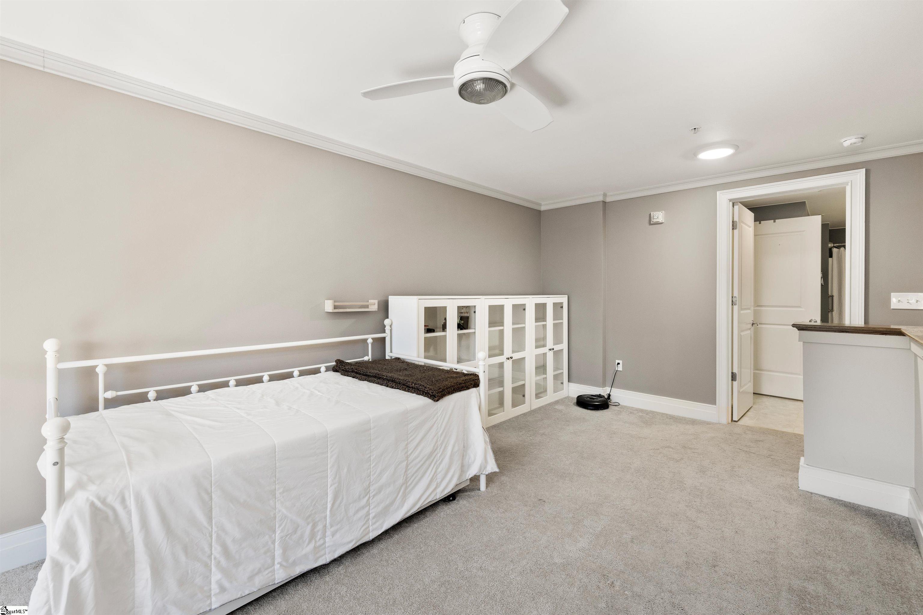 111 E Mcbee Avenue Unit 202