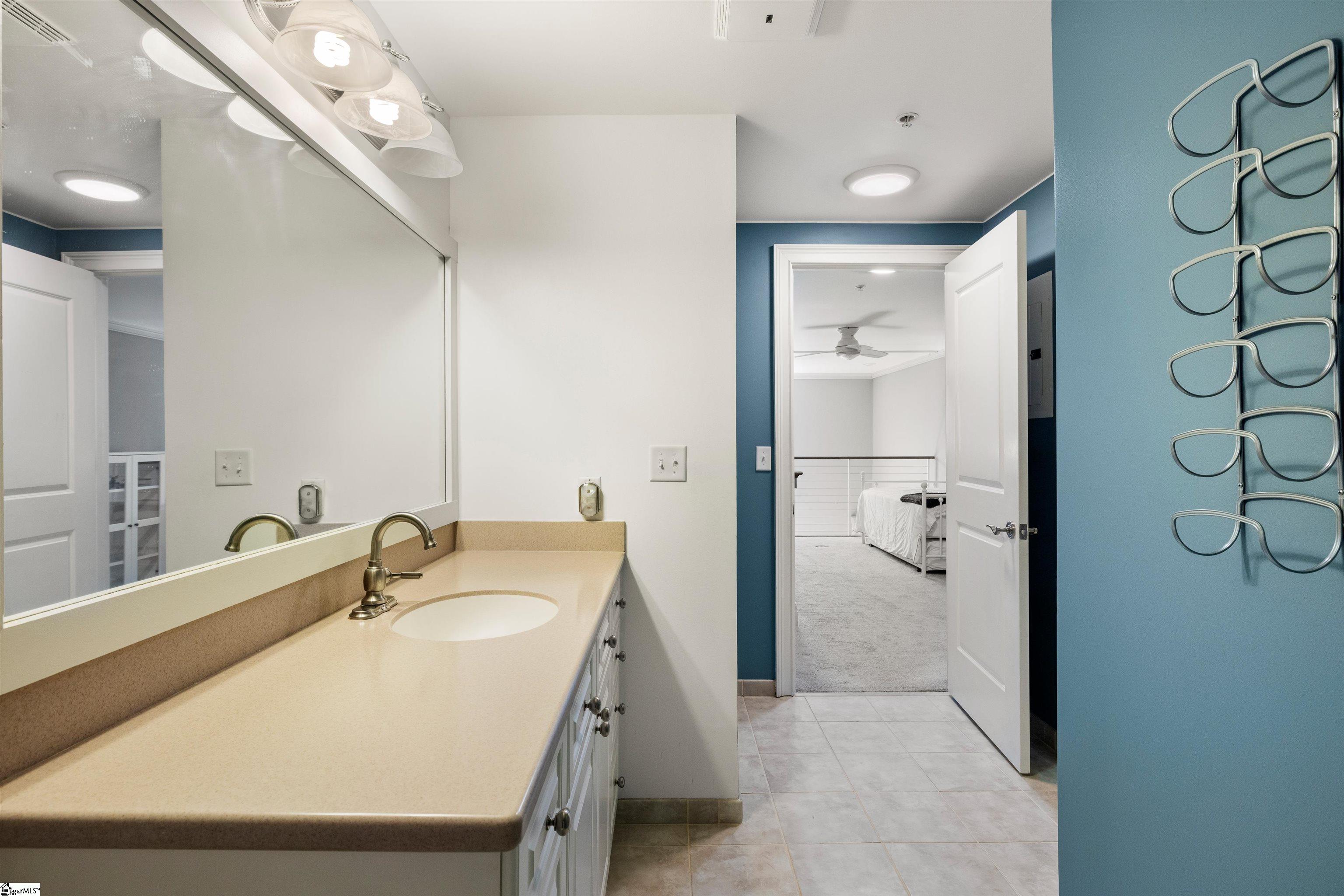 111 E Mcbee Avenue Unit 202