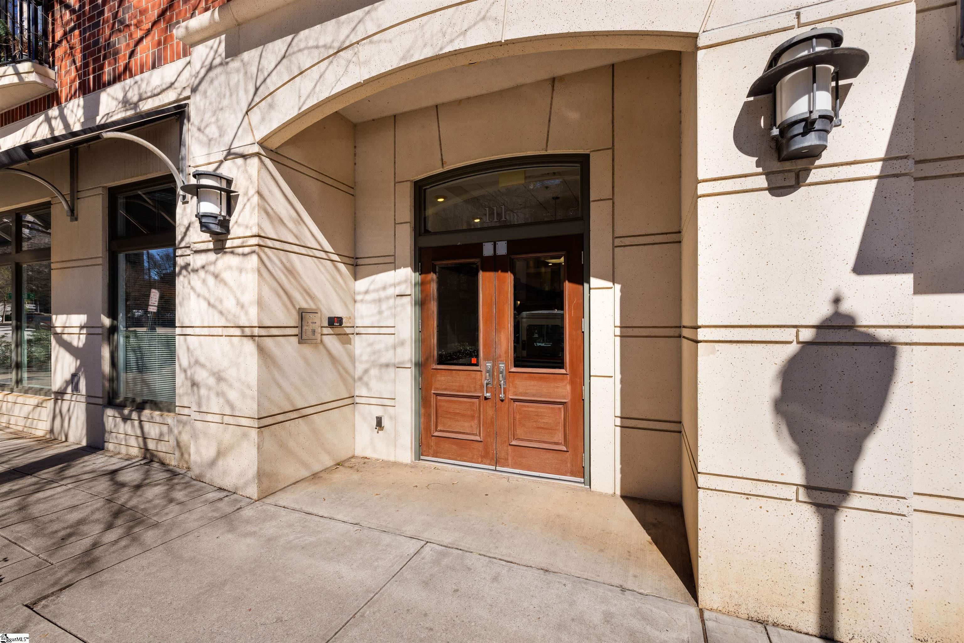 111 E Mcbee Avenue Unit 202