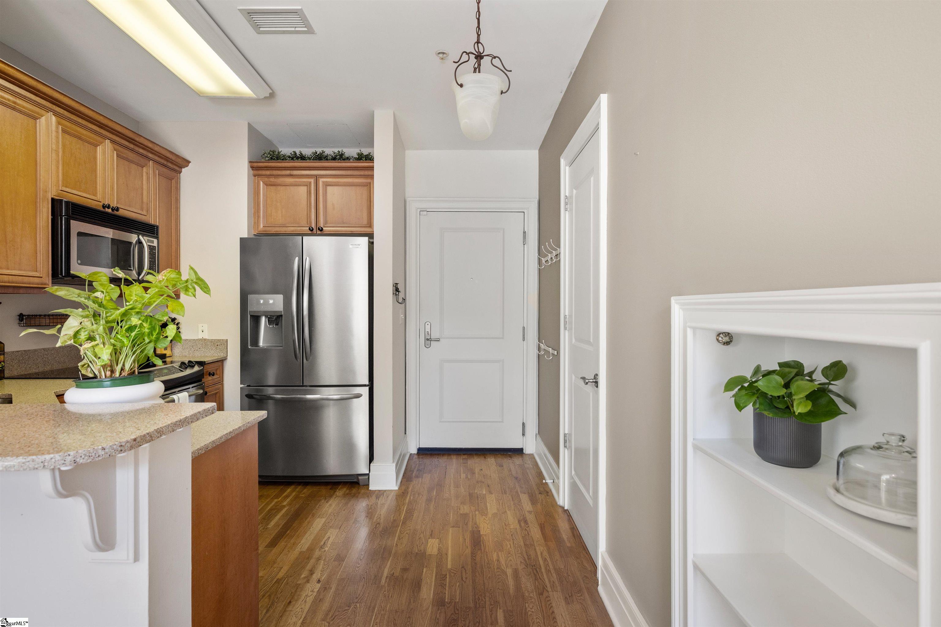 111 E Mcbee Avenue Unit 202