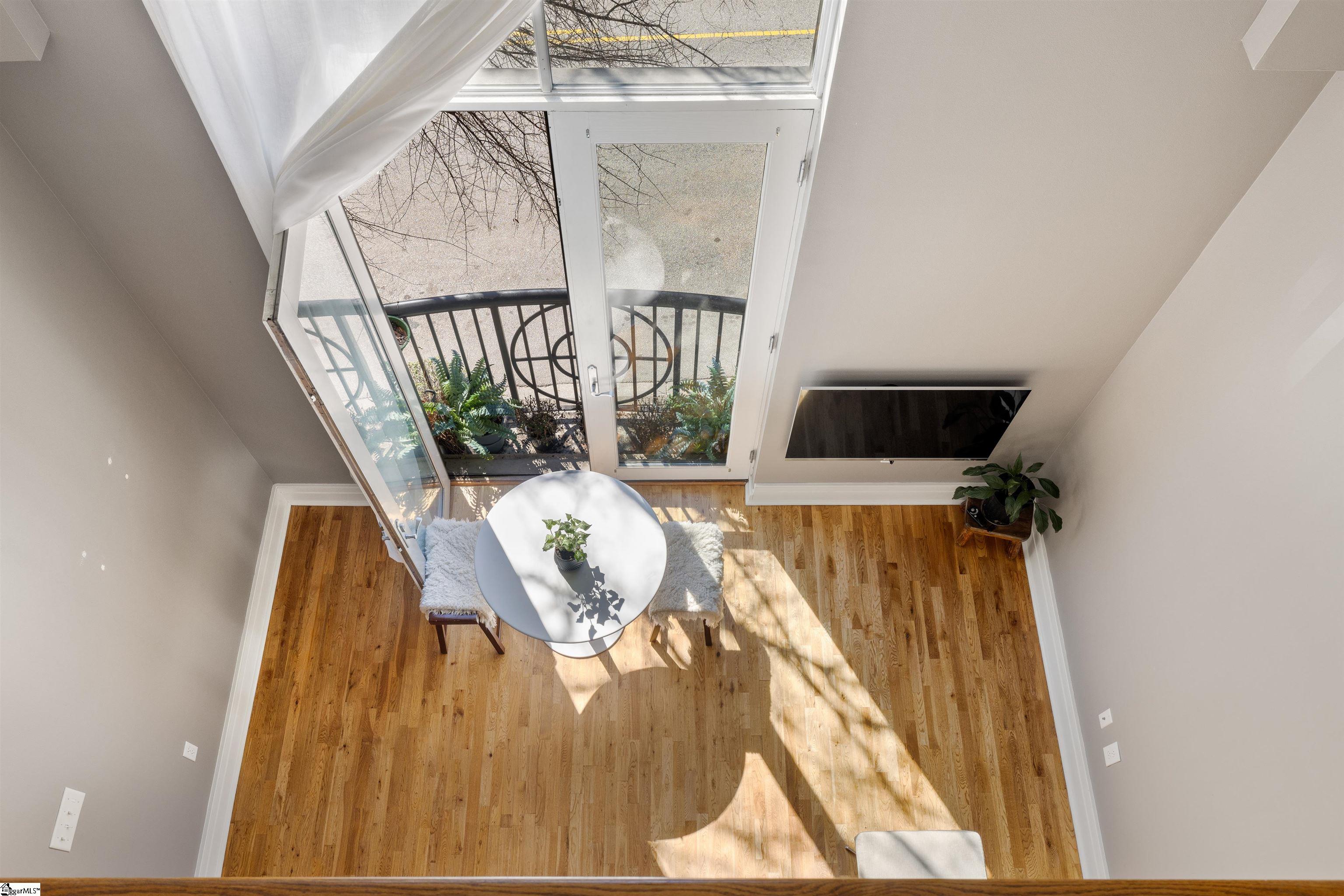 111 E Mcbee Avenue Unit 202