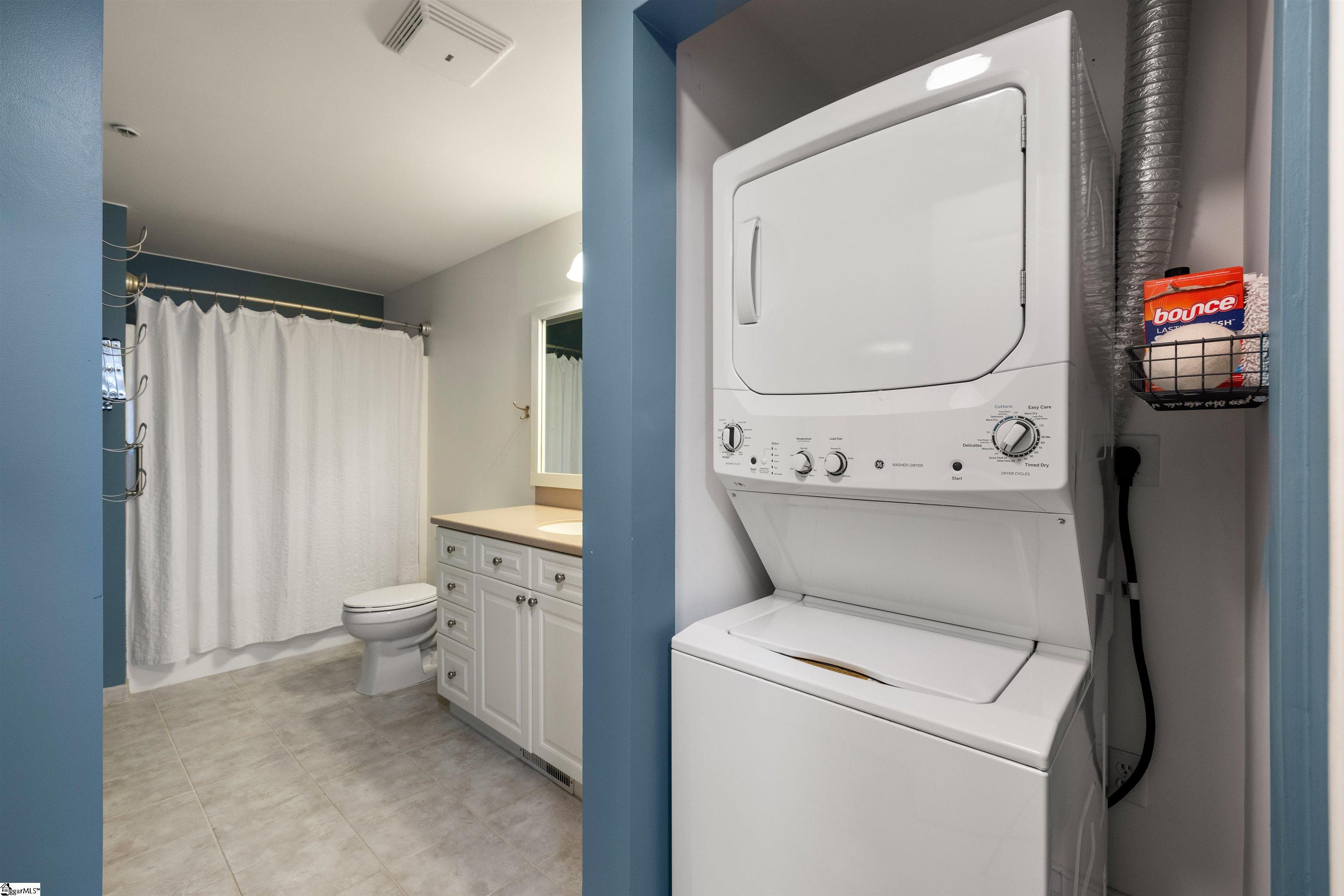 111 E Mcbee Avenue Unit 202