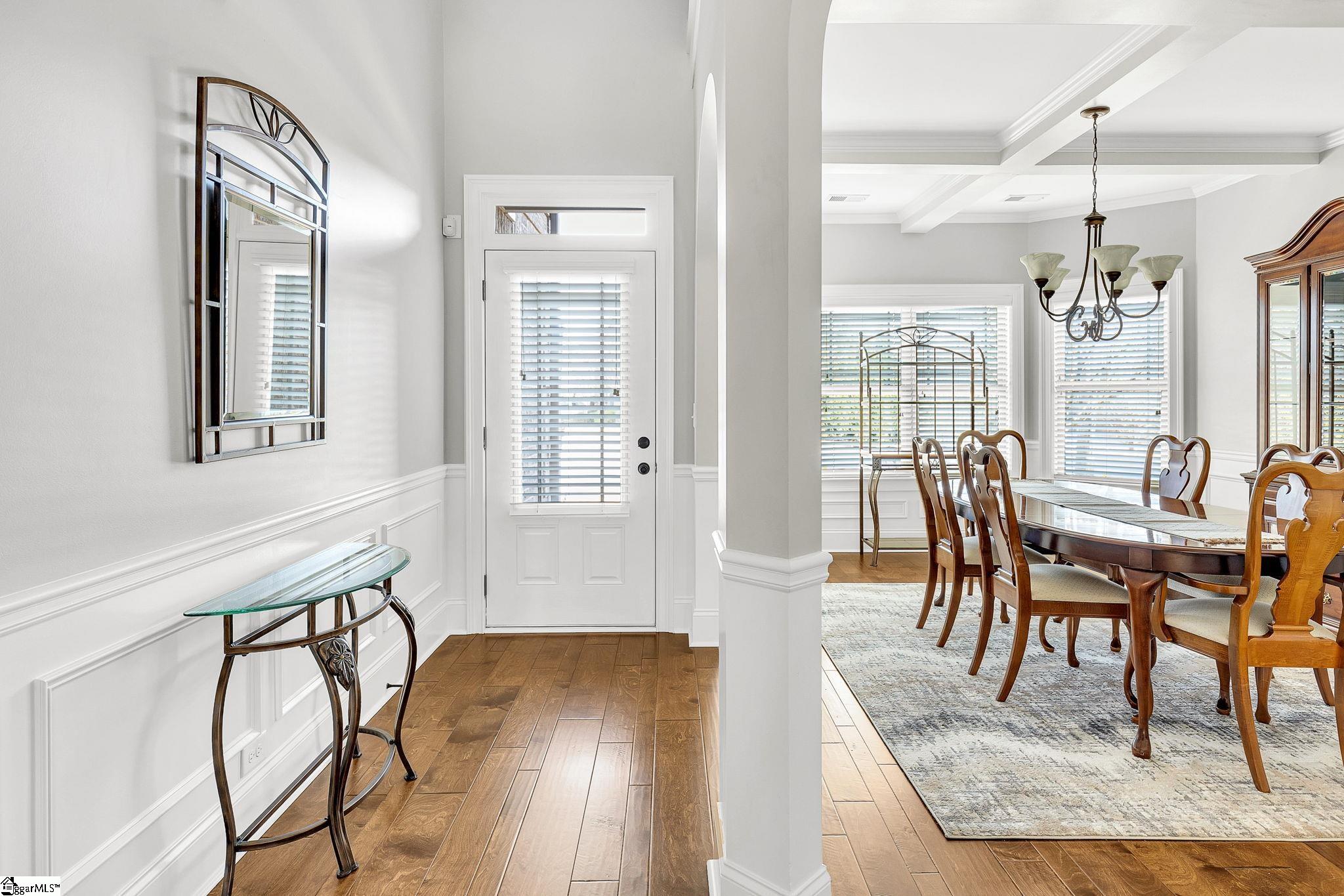 64 Governors Lake Way