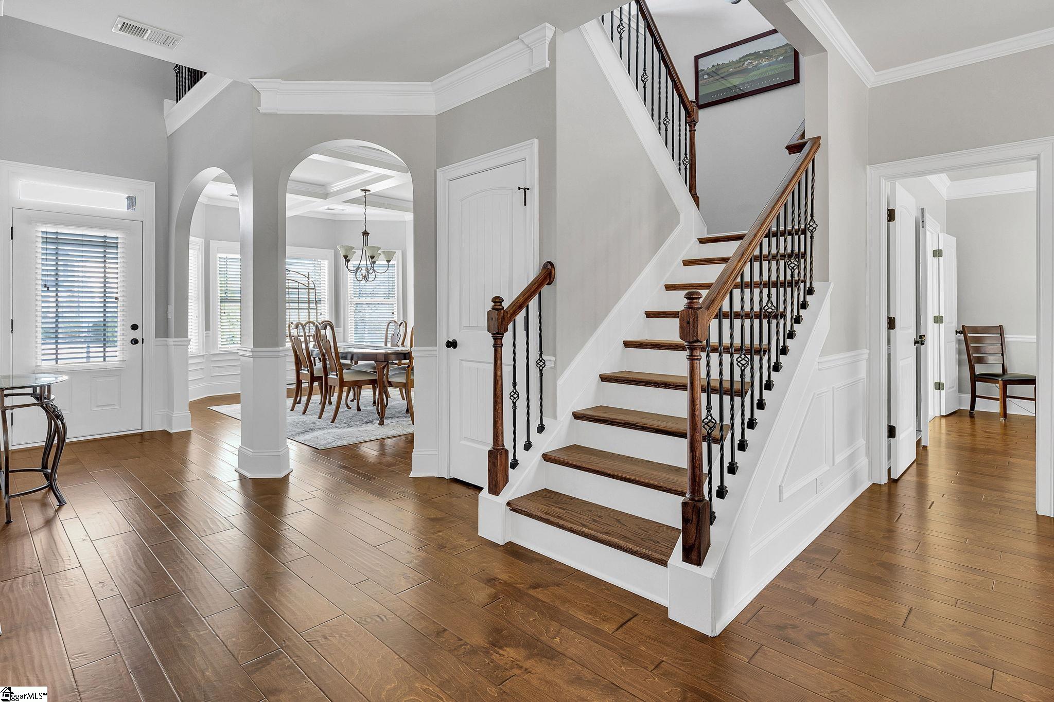 64 Governors Lake Way