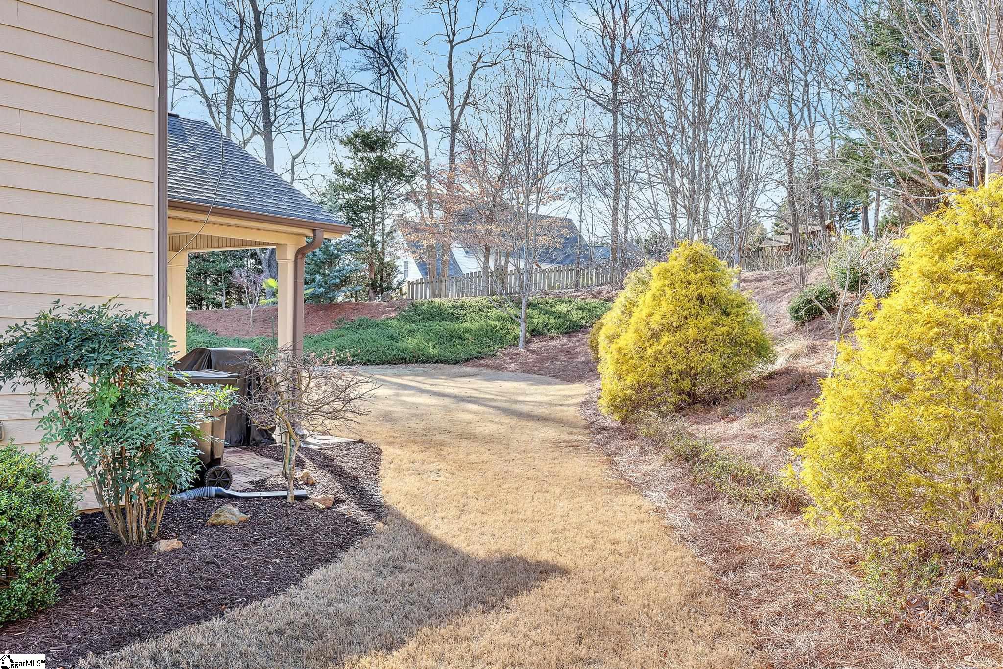 64 Governors Lake Way