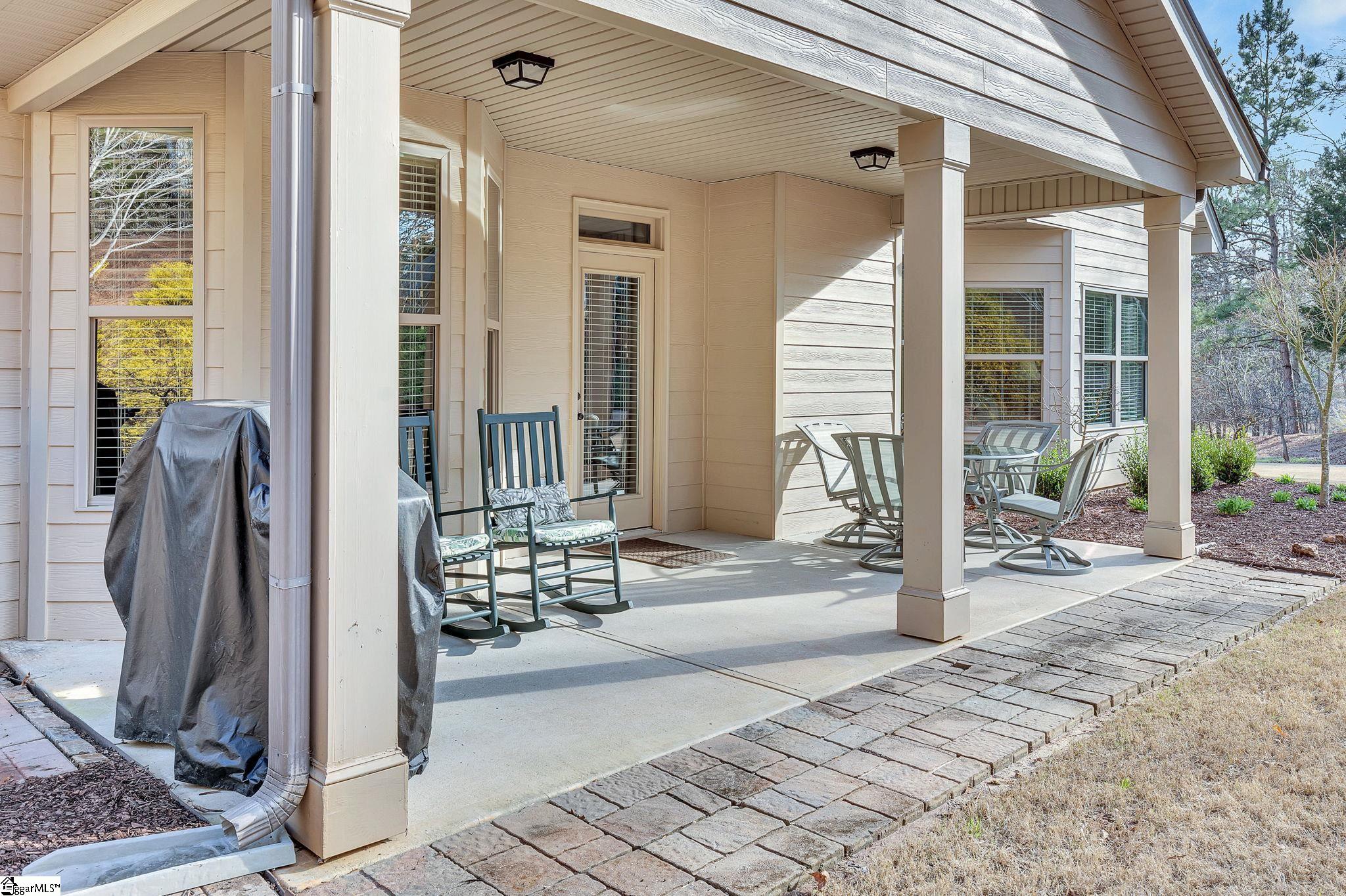 64 Governors Lake Way